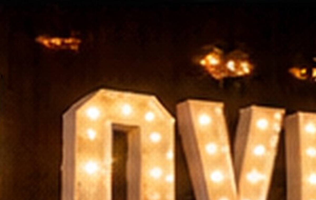 Lichtletters bij Party en Entertainment